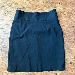Banana Republic business casual black size 2 dark academia pencil skirt